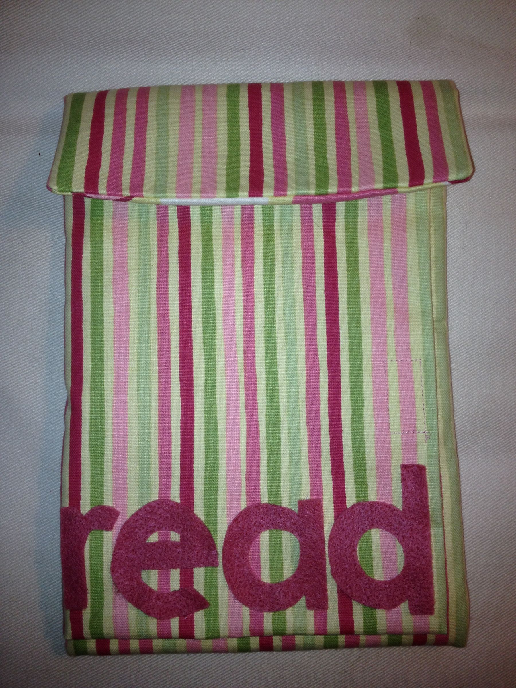 LilyPad Arduino E-Reader Case