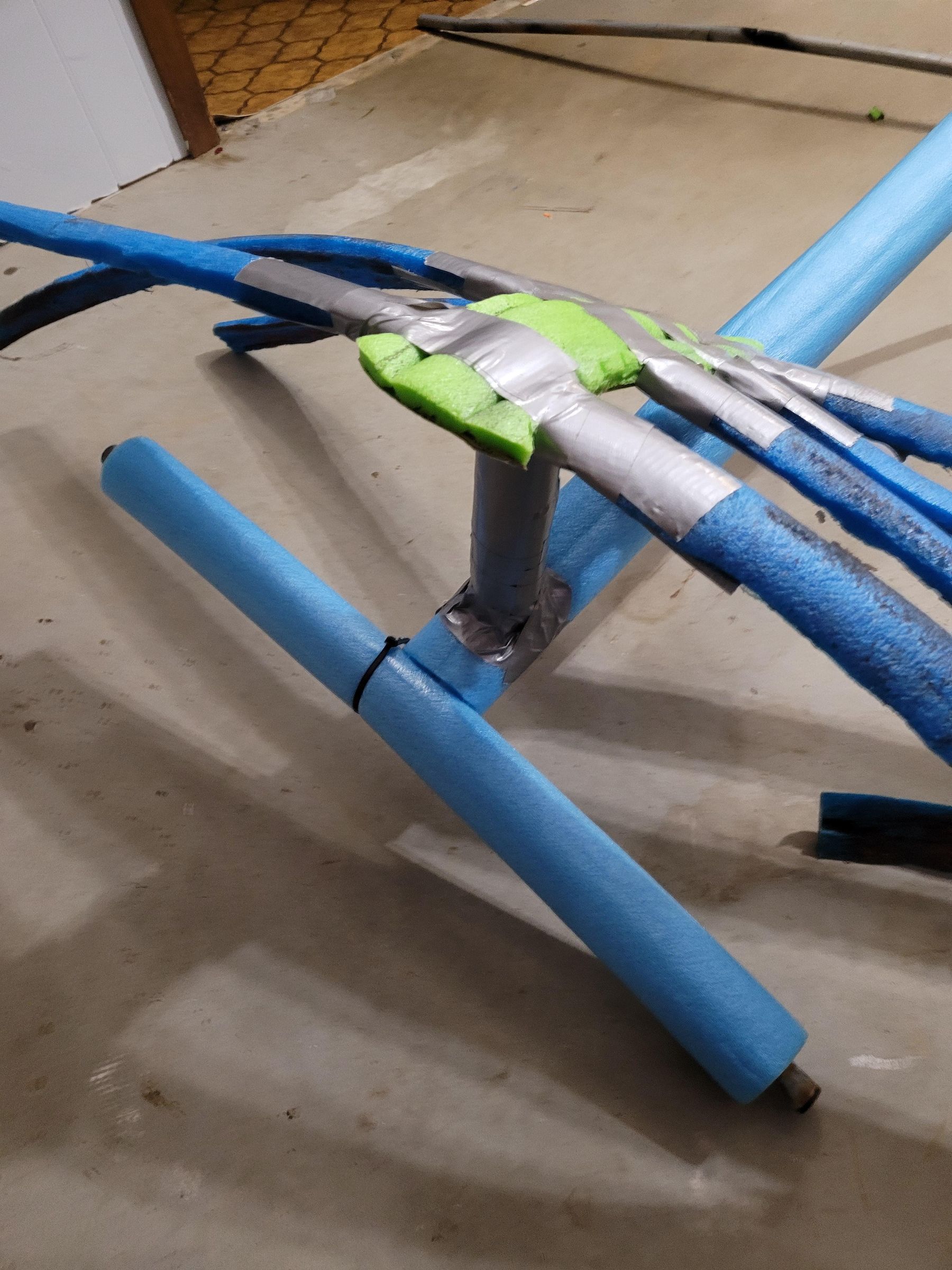 8 Foot Tall Skeleton From PVC, Pool Noodles, and Spray Foam 8 Steps