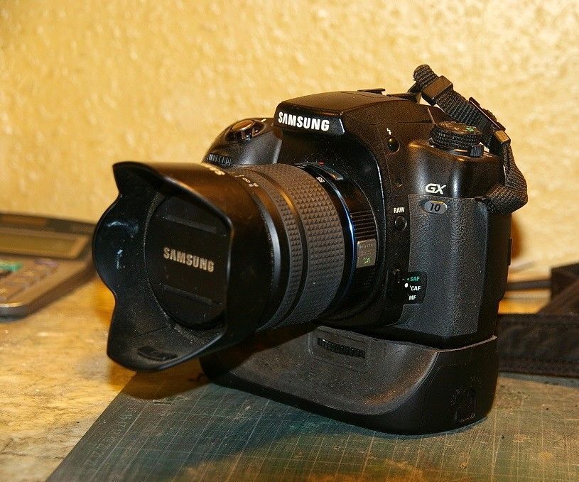 Pentax K10D Battery Grip to Samsung GX10