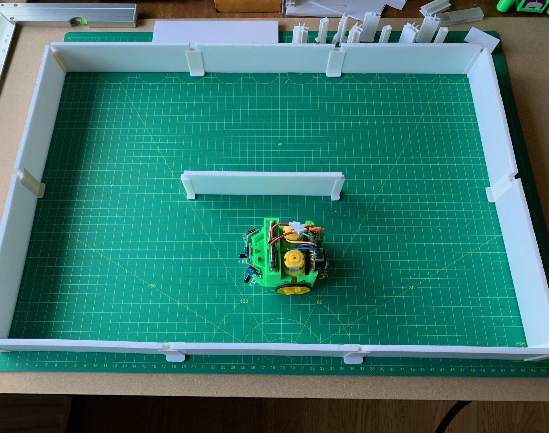 L0cost Course for Maze Solving Robots