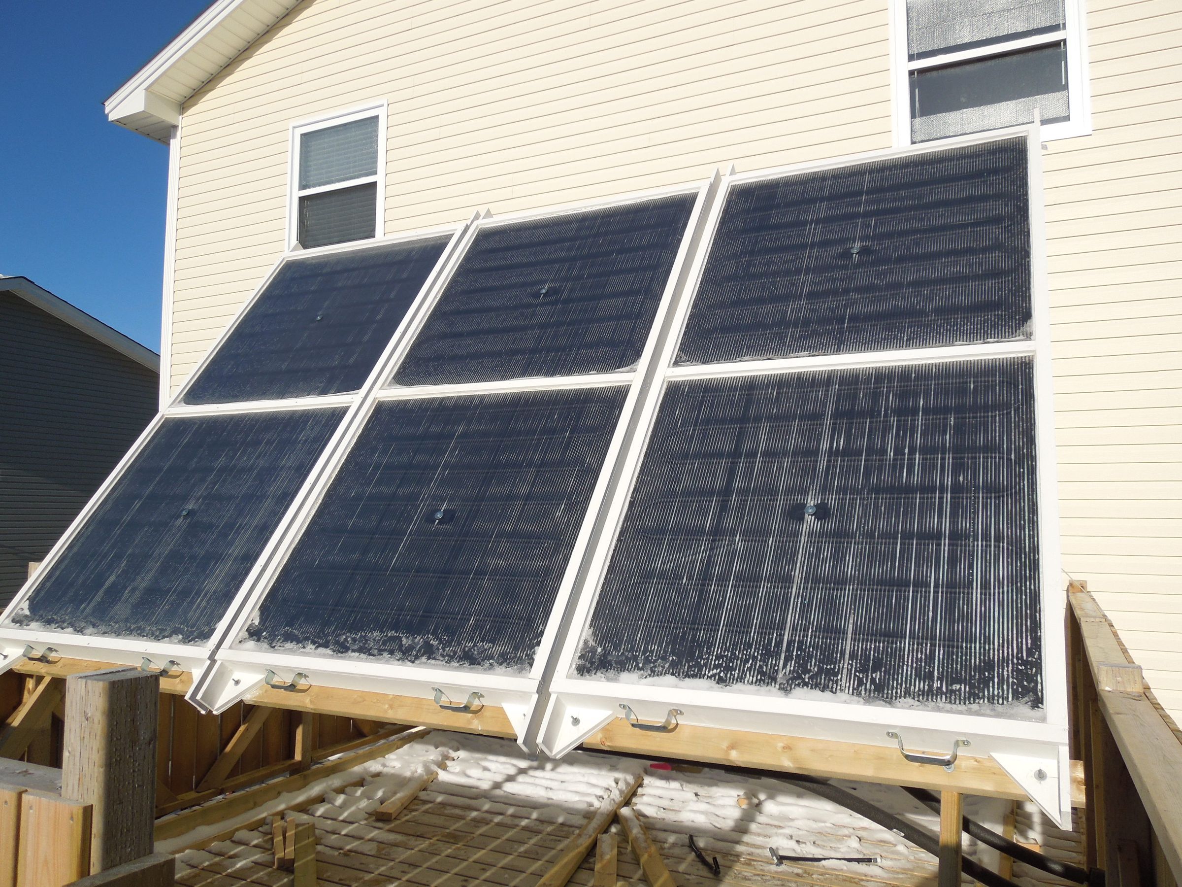 Hydronic Solar Thermal System for Winter Space Heating