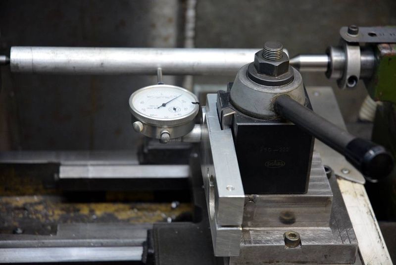 Aligning a Lathe Tailstock (with a Difference). : 7 Steps (with ...