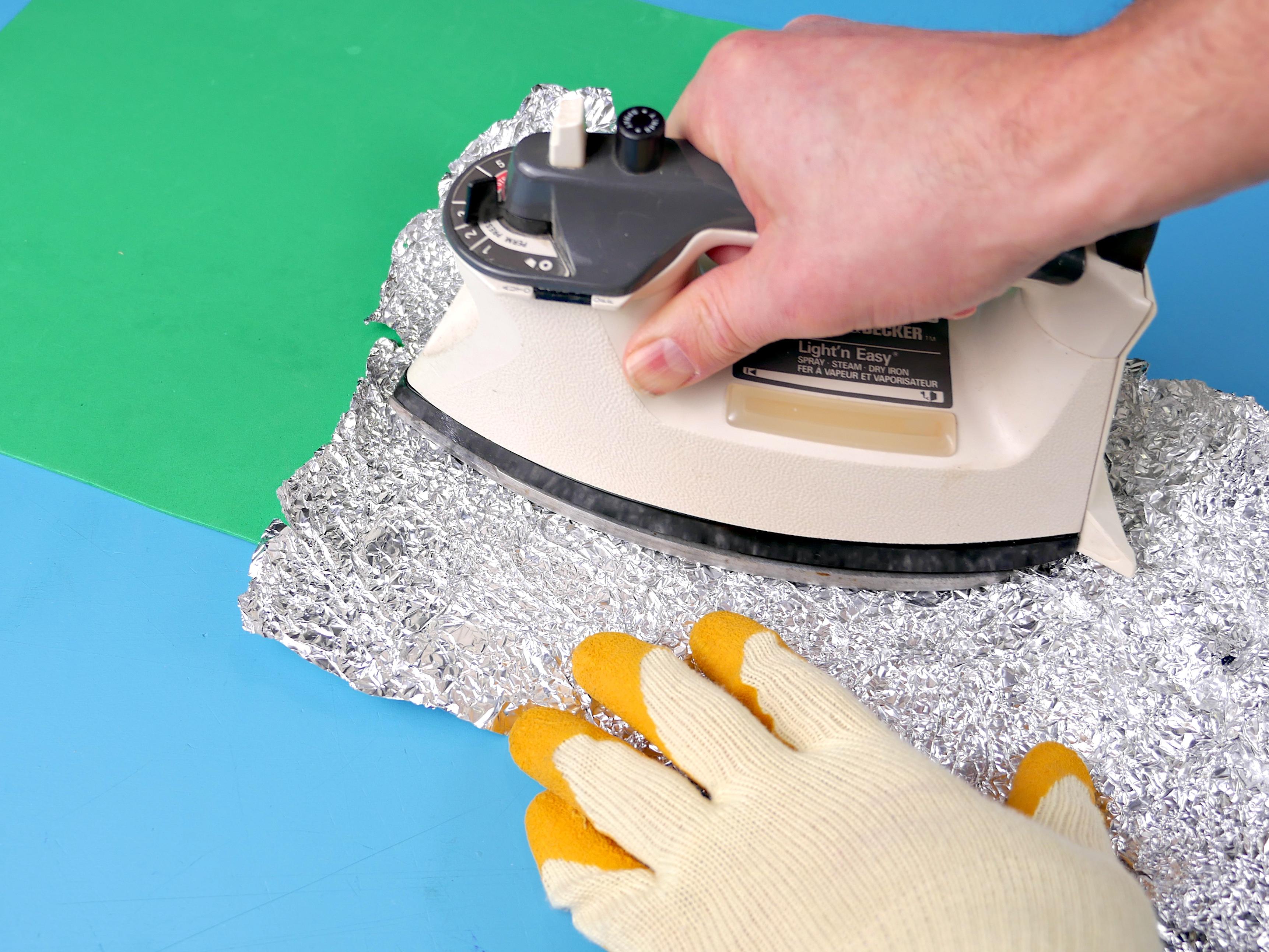 Make Fake Leather From Tinfoil and Foam! 8 Steps (with Pictures