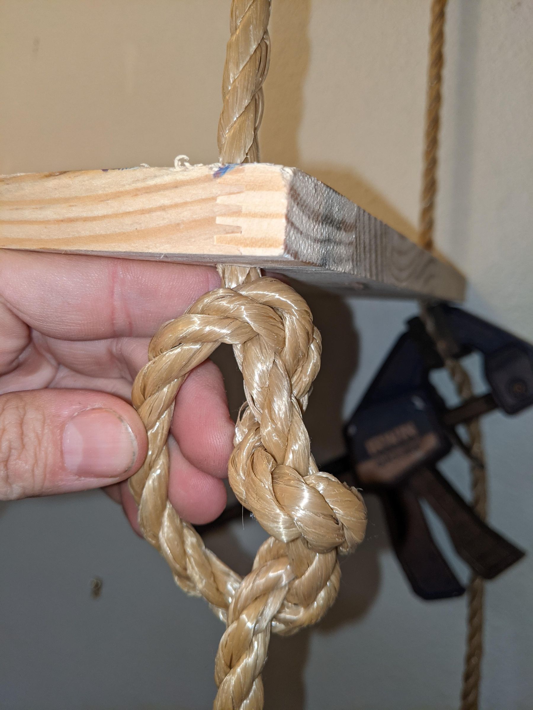 how to tie a rope in the ceiling