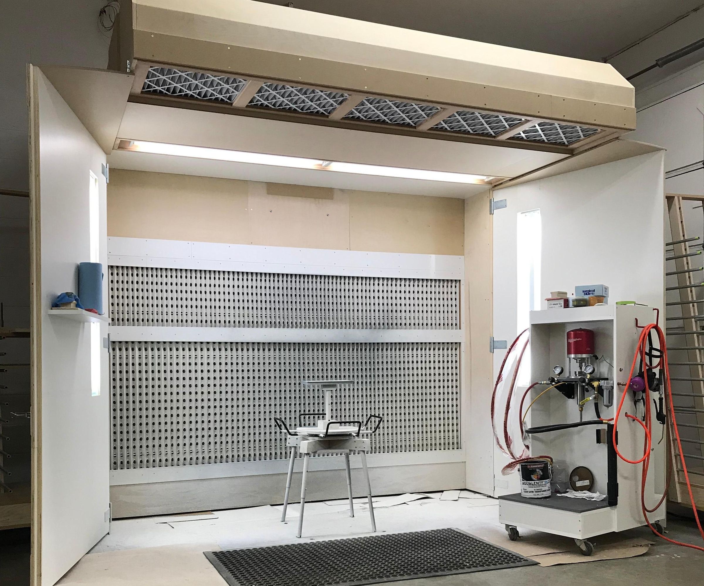 Recirculating Air Spray Booth 