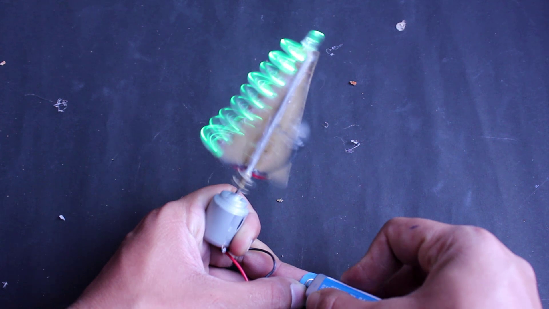 Make Rotating Christmas Tree Light Using LED's and Toy Motor 7 Steps
