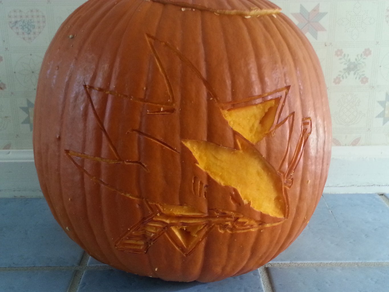 NHL Pumpkin Carving : 4 Steps (with Pictures) - Instructables nhl-pumpkin-carving-4-steps-with-pictures-instructables