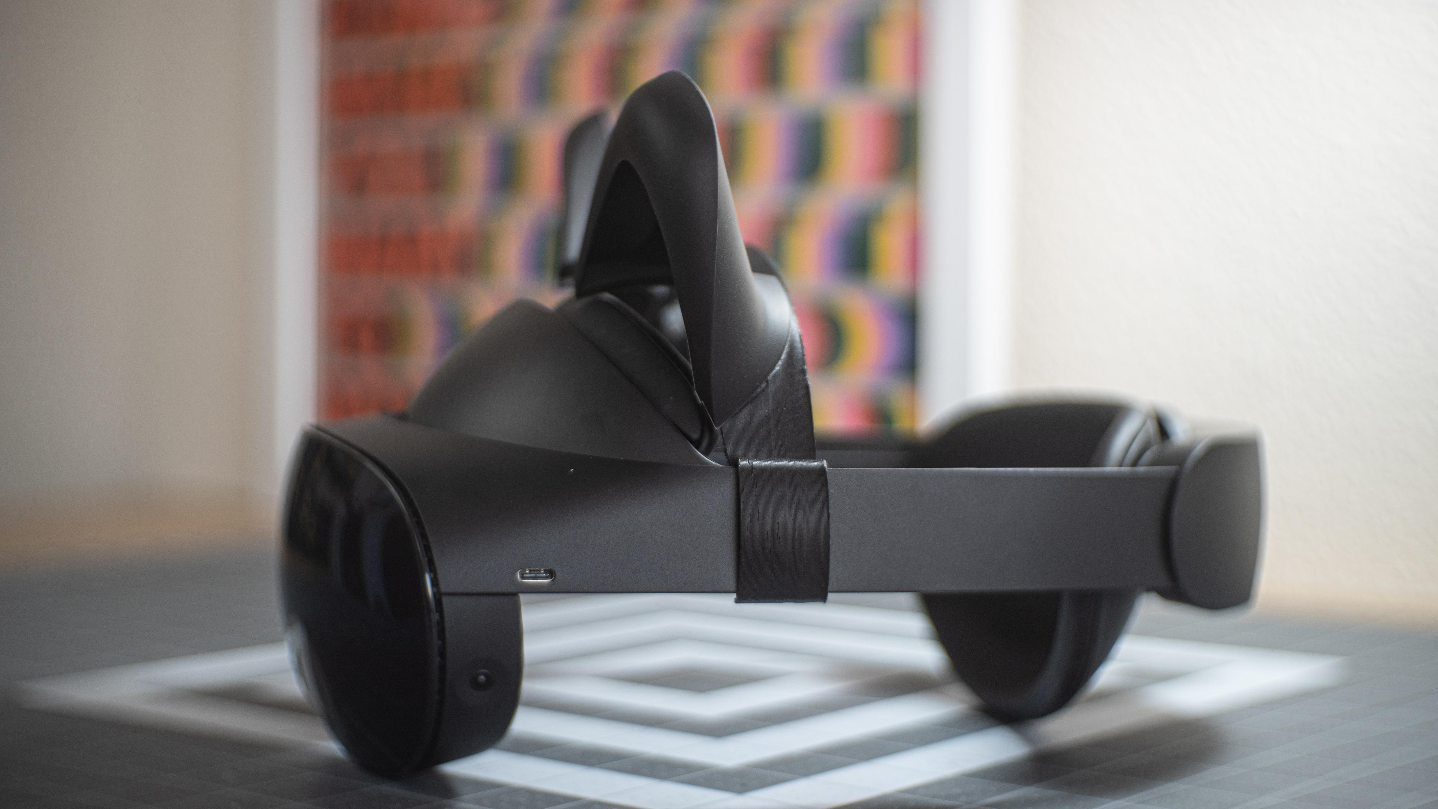 Meta Quest Pro Ears (Use for the Partial Light Blockers) 4 Steps