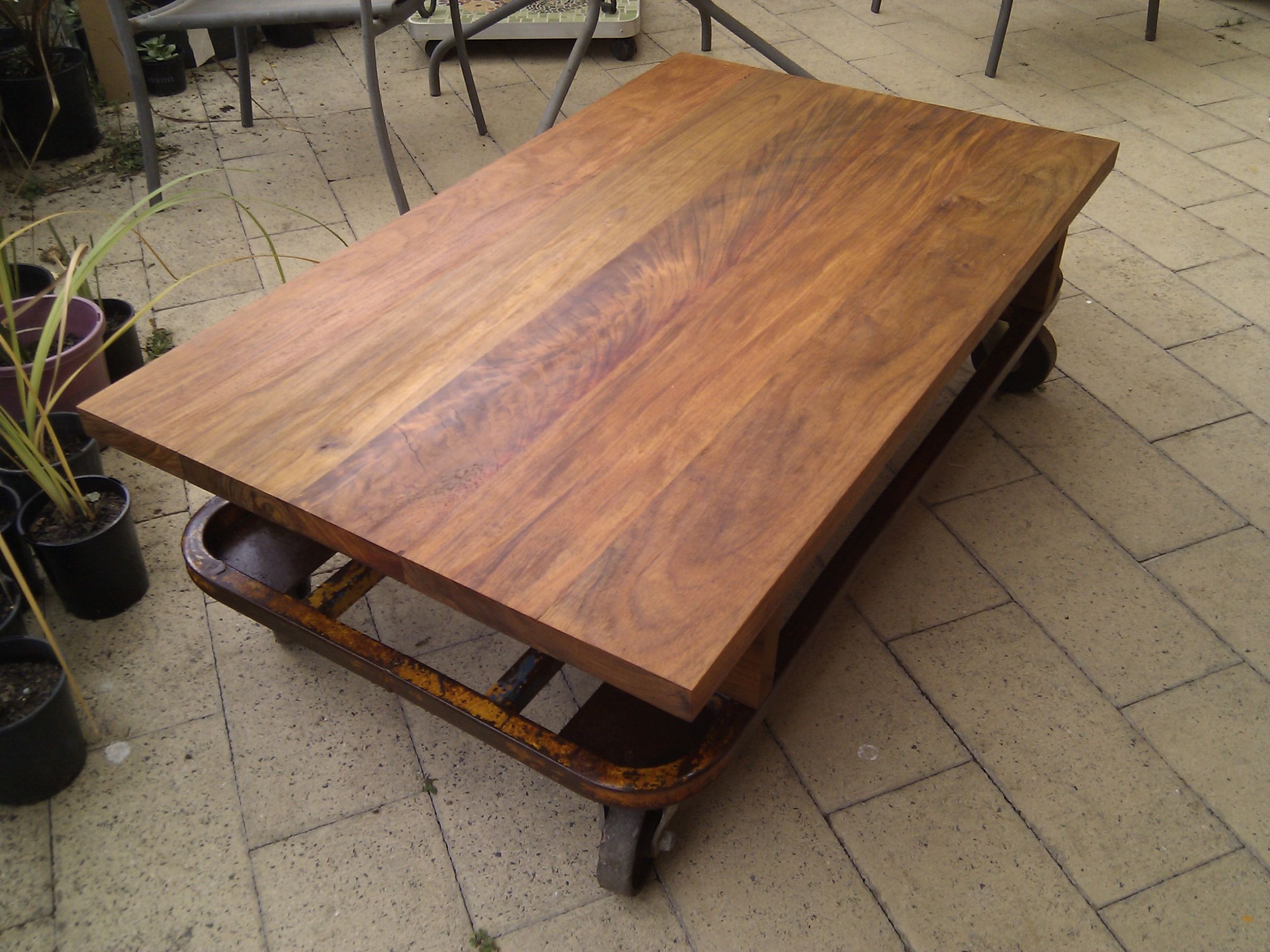 Outdoor coffee table