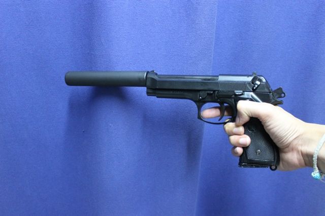 Gun Suppressor/Silencer Prop Tutorial (Easy)