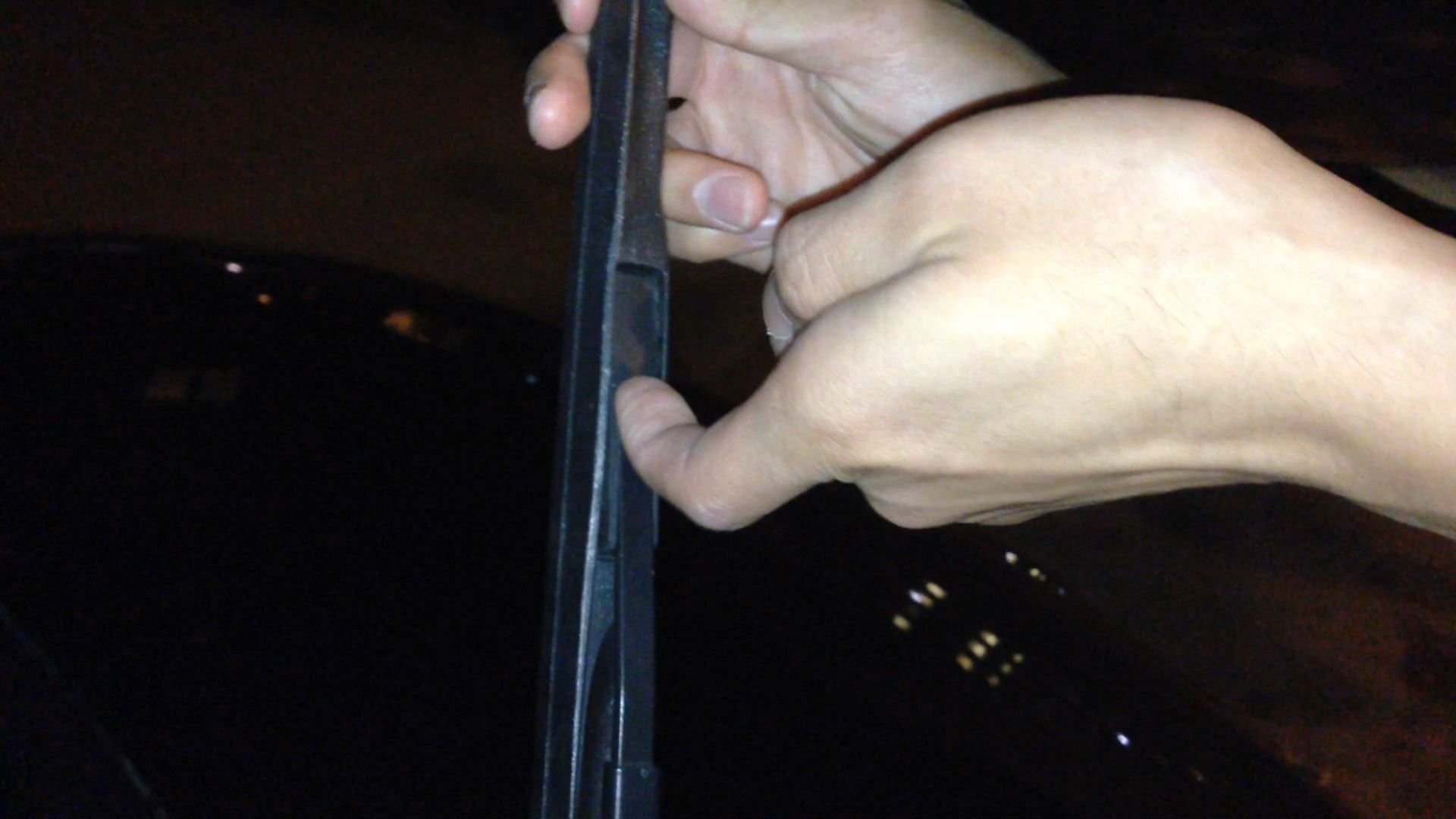 Tutorial: How to Change Windshield Wiper Blades on 2011 Honda Civic