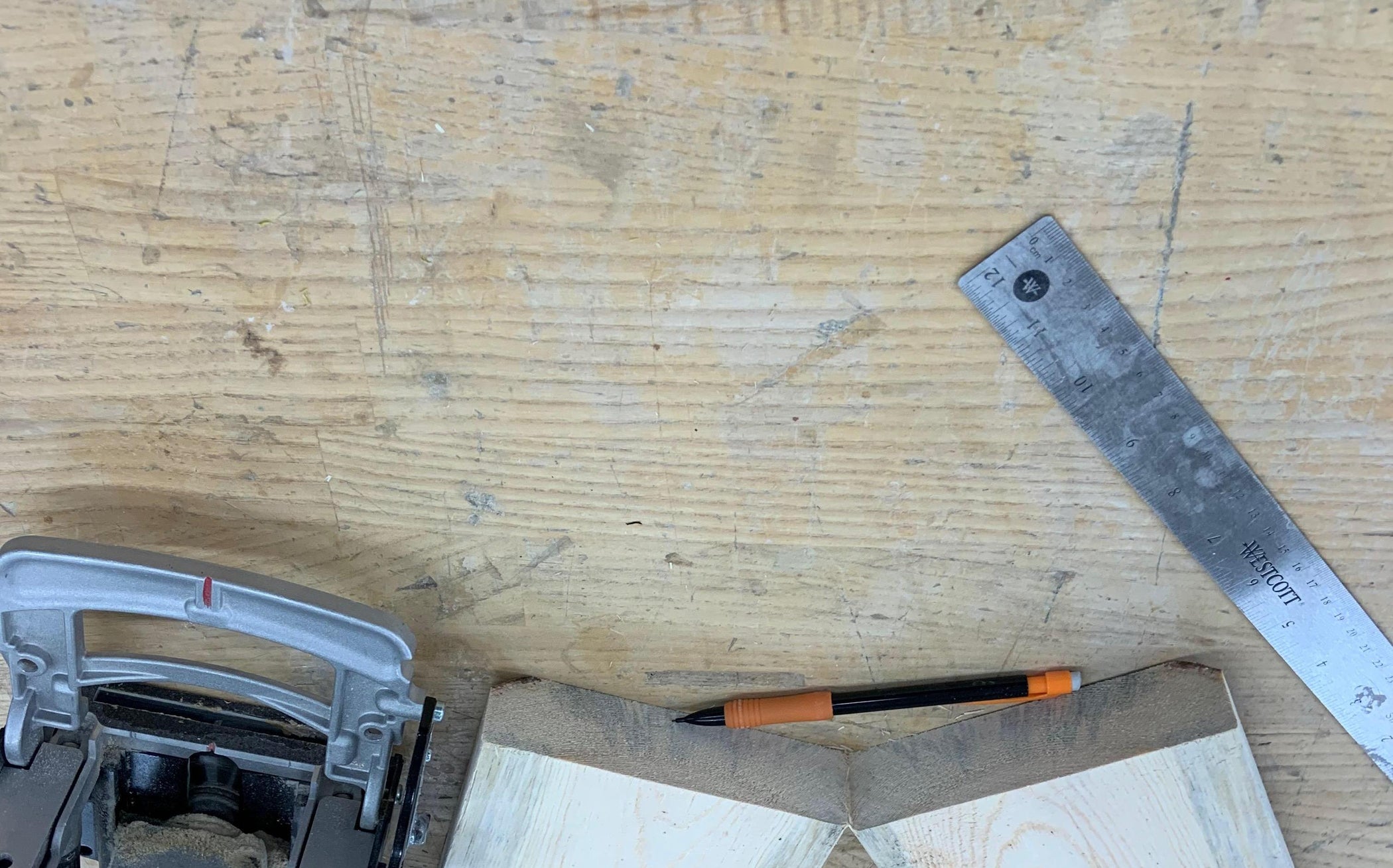 How to Biscuit Joint Wood 5 Steps Instructables