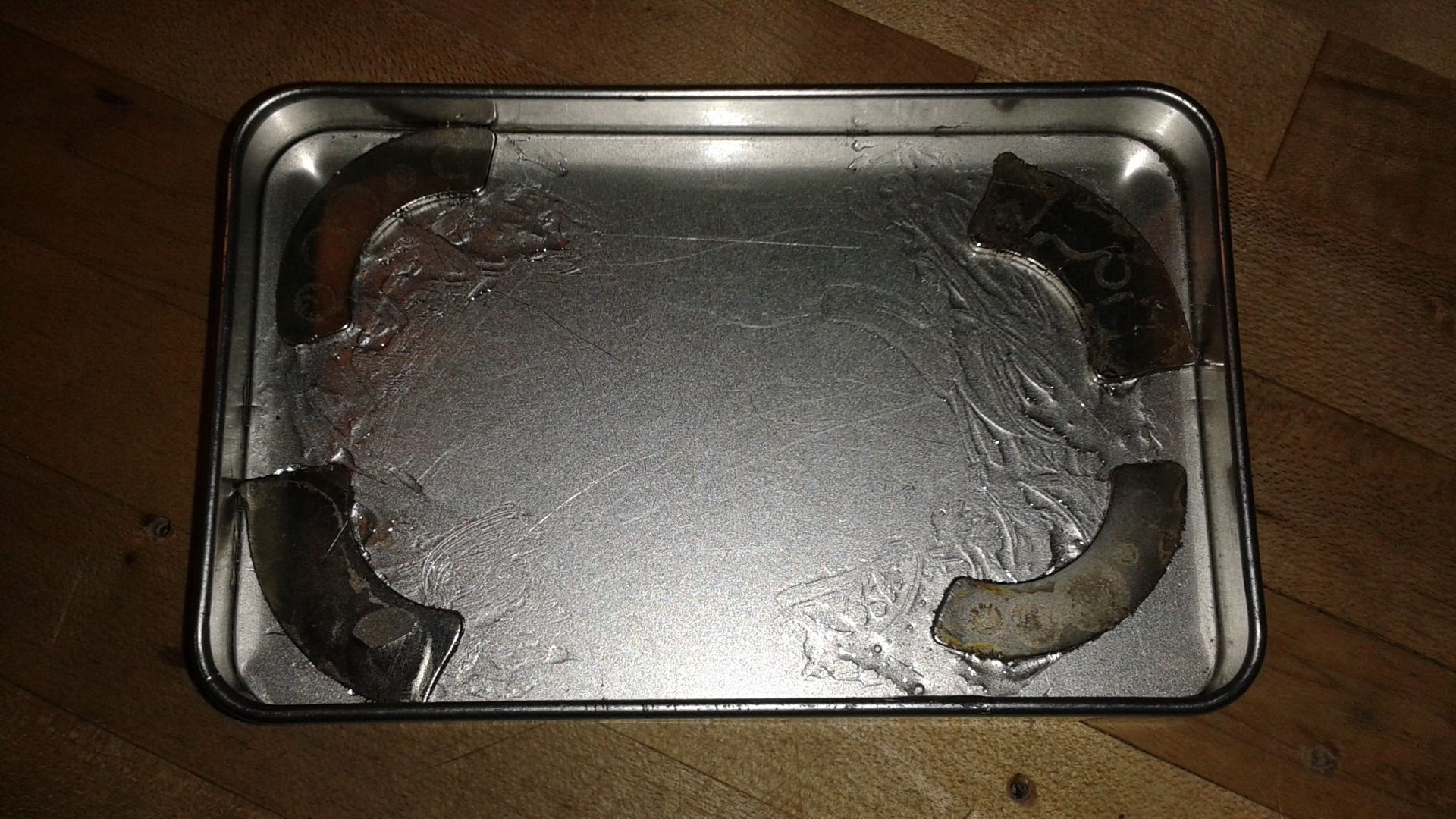 Make a Hardware Sorting Tray From Hard Drive 3 Steps