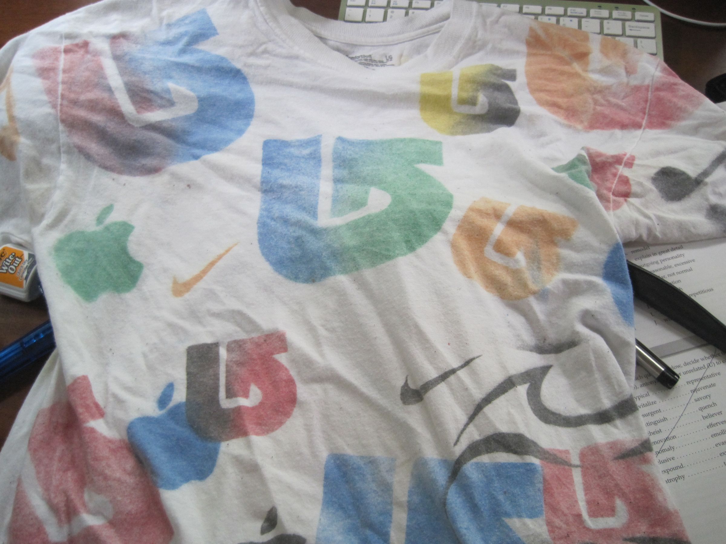 How to Spray Paint a T-Shirt!