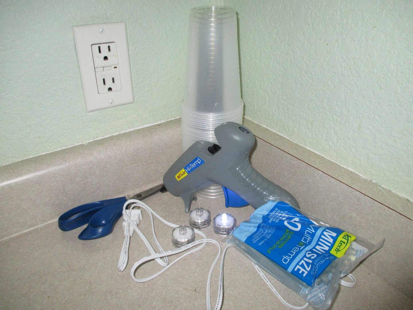 Hot Glue Crystals 6 Steps Instructables