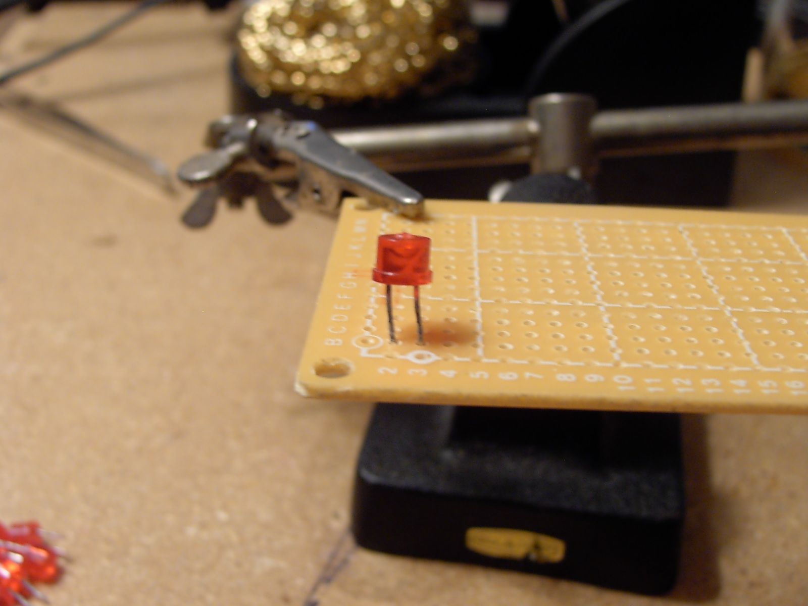 Single Chip, 2 Wire 4x4 LED Matrix