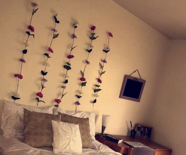Easy to Make: Flower Wall