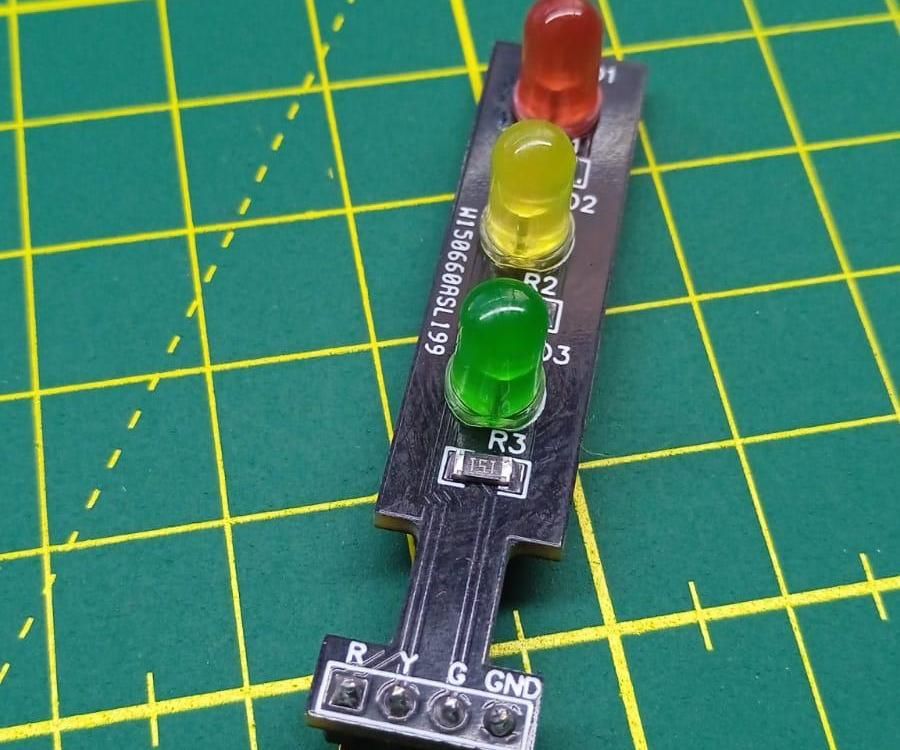 TRAFFIC LIGHT MODULE FOR MICROCONTROLLERS