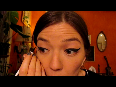 Create Your Dramatic Cat-Eye