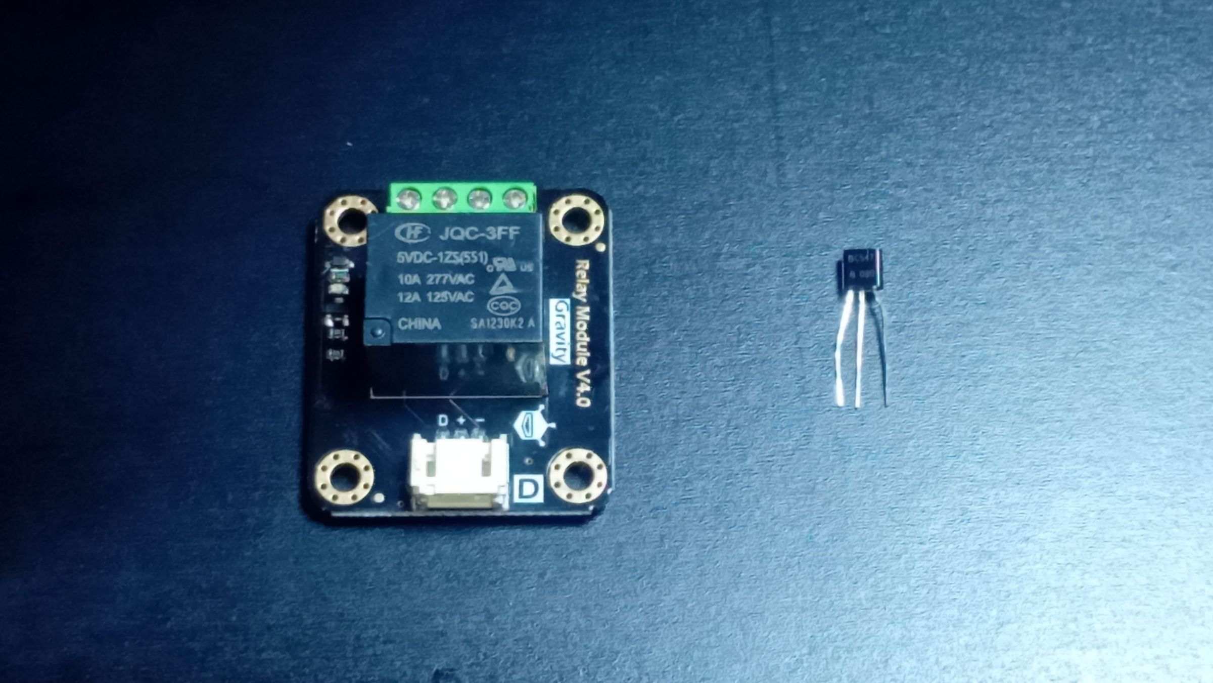 Relay vs Transistor