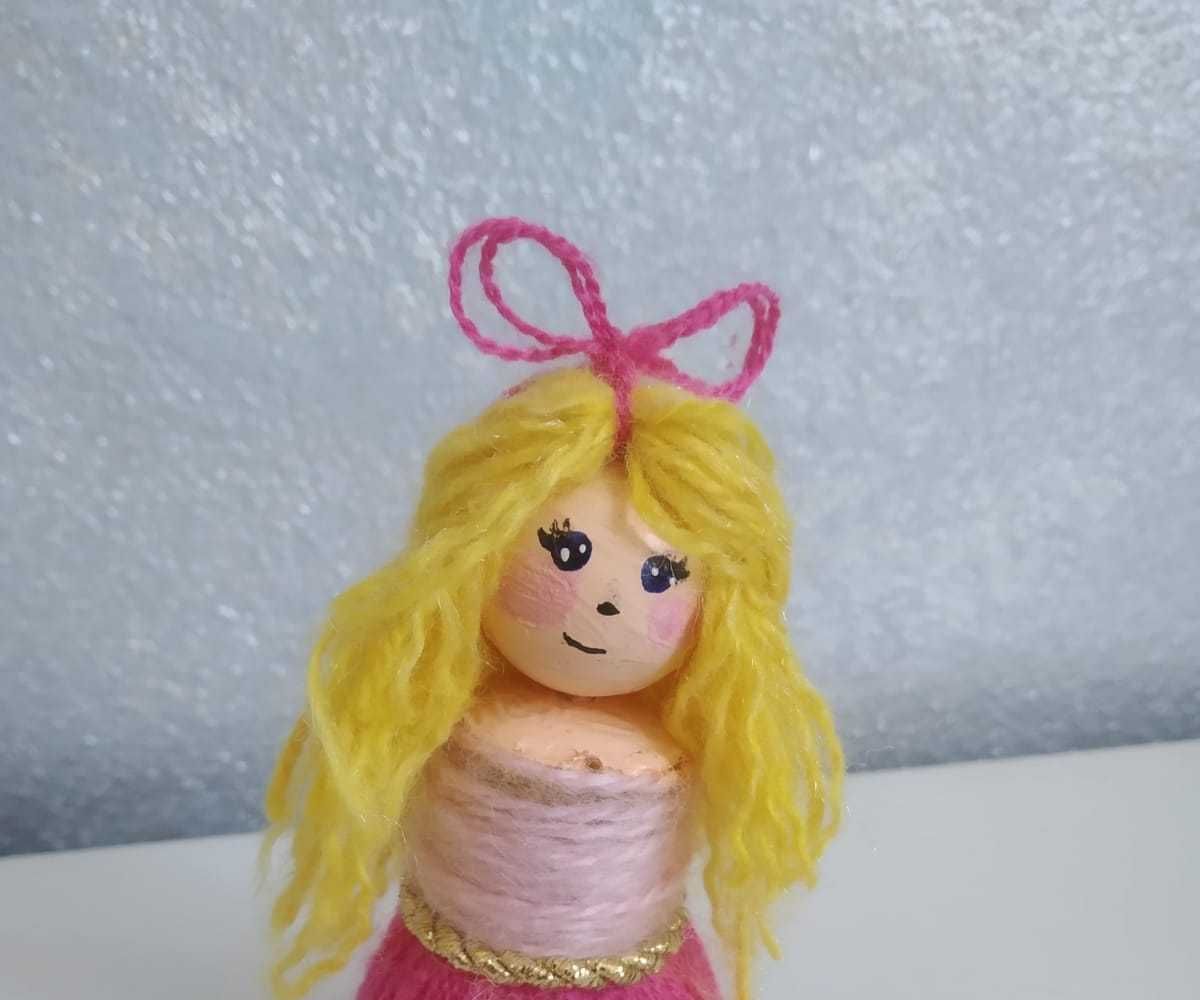 Simple Yarn Doll