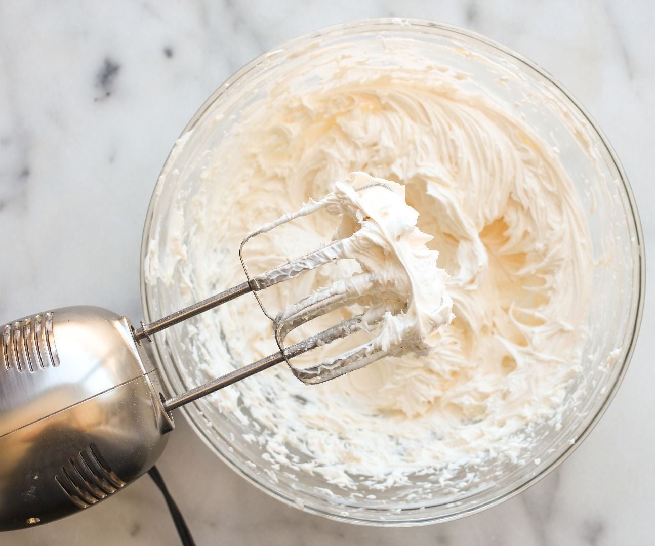 Buttercream Frosting Recipe 5 Steps (with Pictures) Instructables