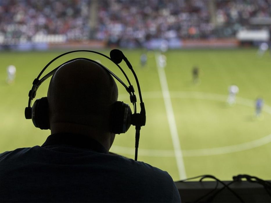How to Commentate a Live Sports Game. : 6 Steps - Instructables