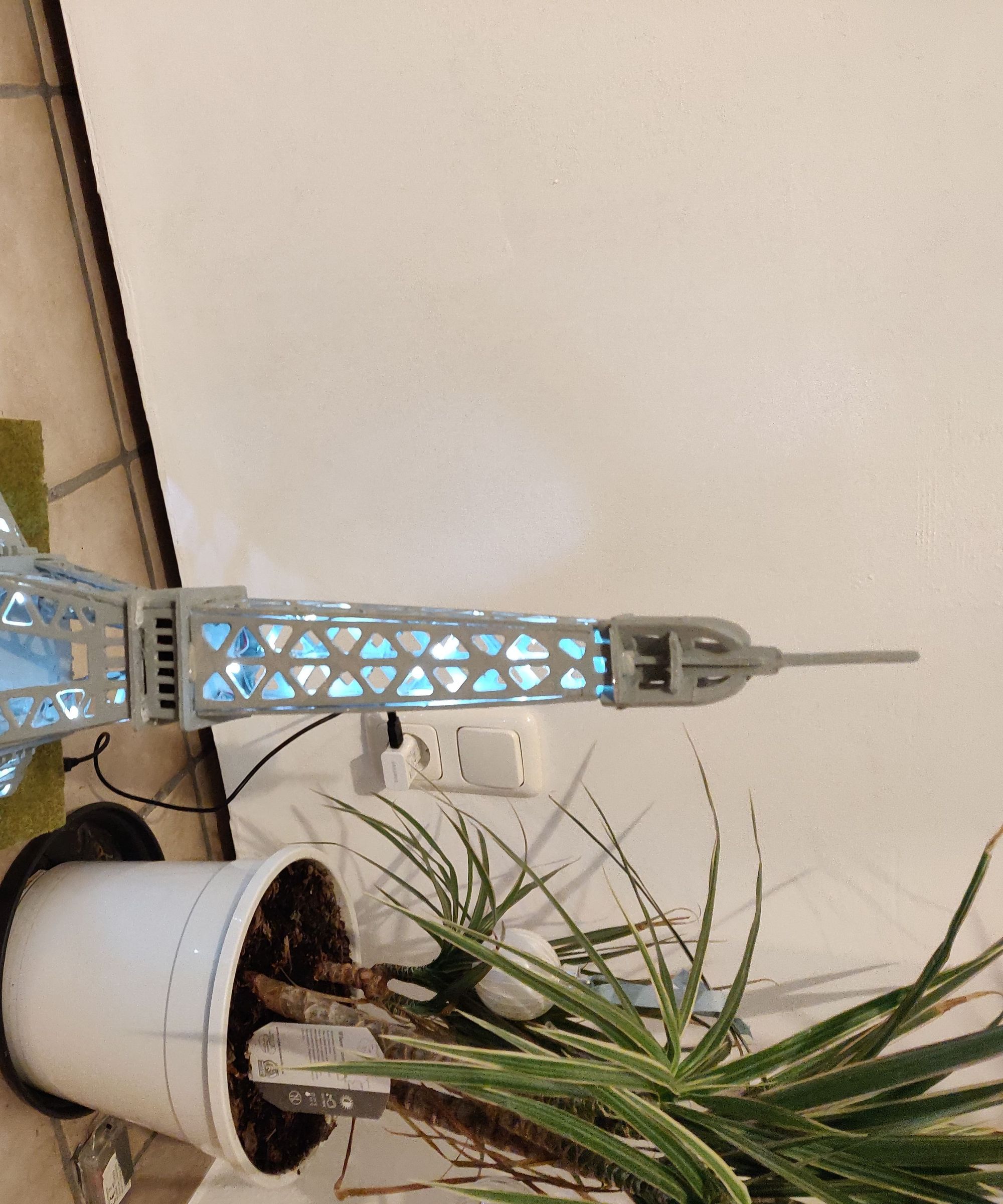 The Somewhat Different Birthday Card - Small Eiffel Tower Lightshow