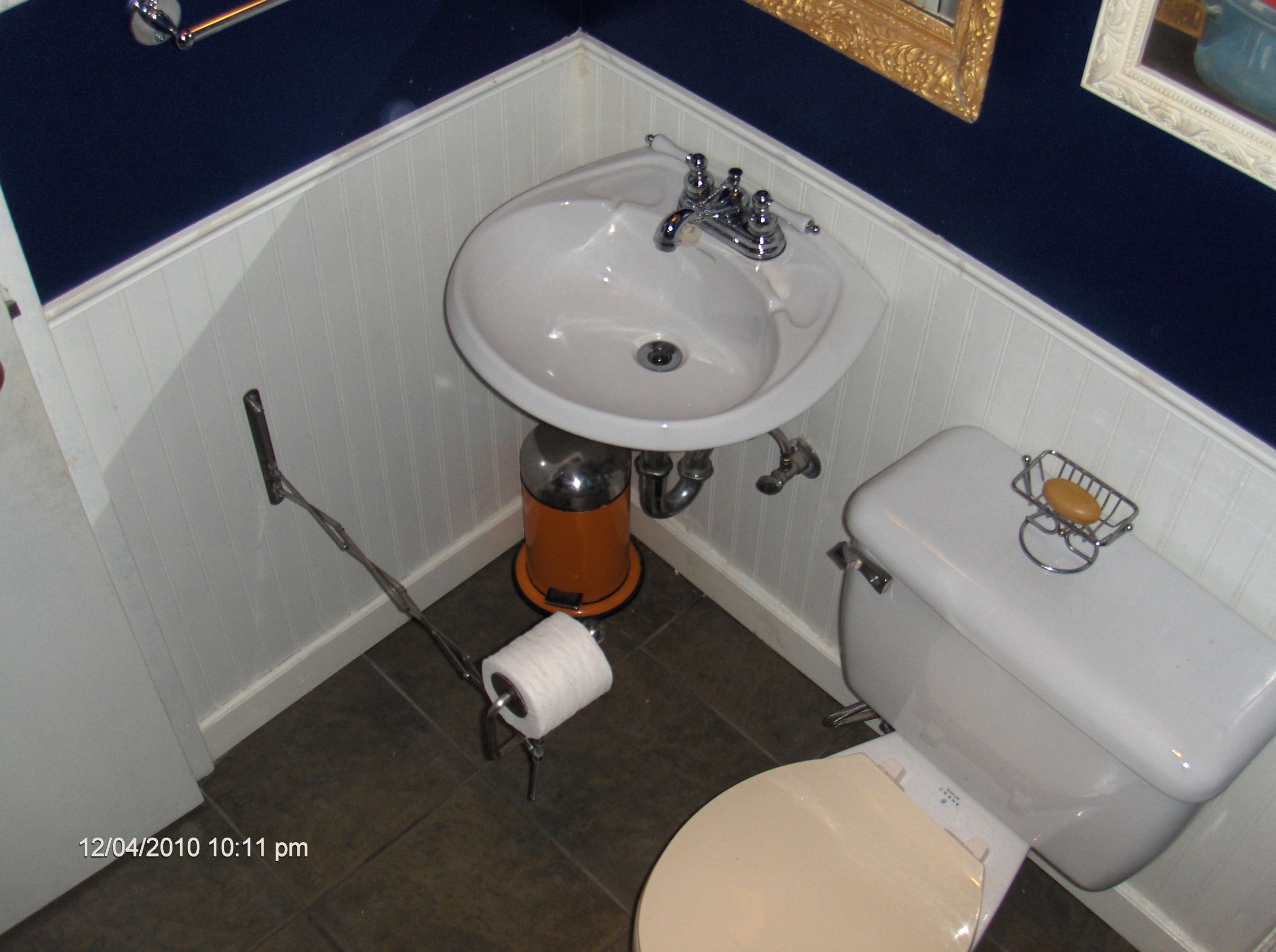 GoGo Gadget Ikea Toilet Paper Holder MOD With a SUGRU Twist 7 Steps