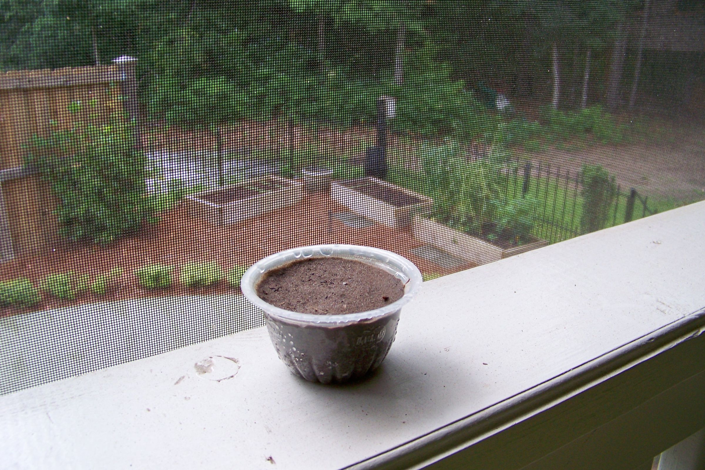 How to Make a Recycled Flower Pot Thing