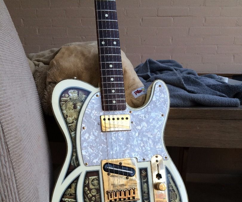 Create a 3D Steampunk Guitar Decal