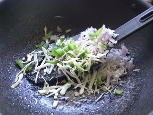 Preparing the Manchurian Sauce