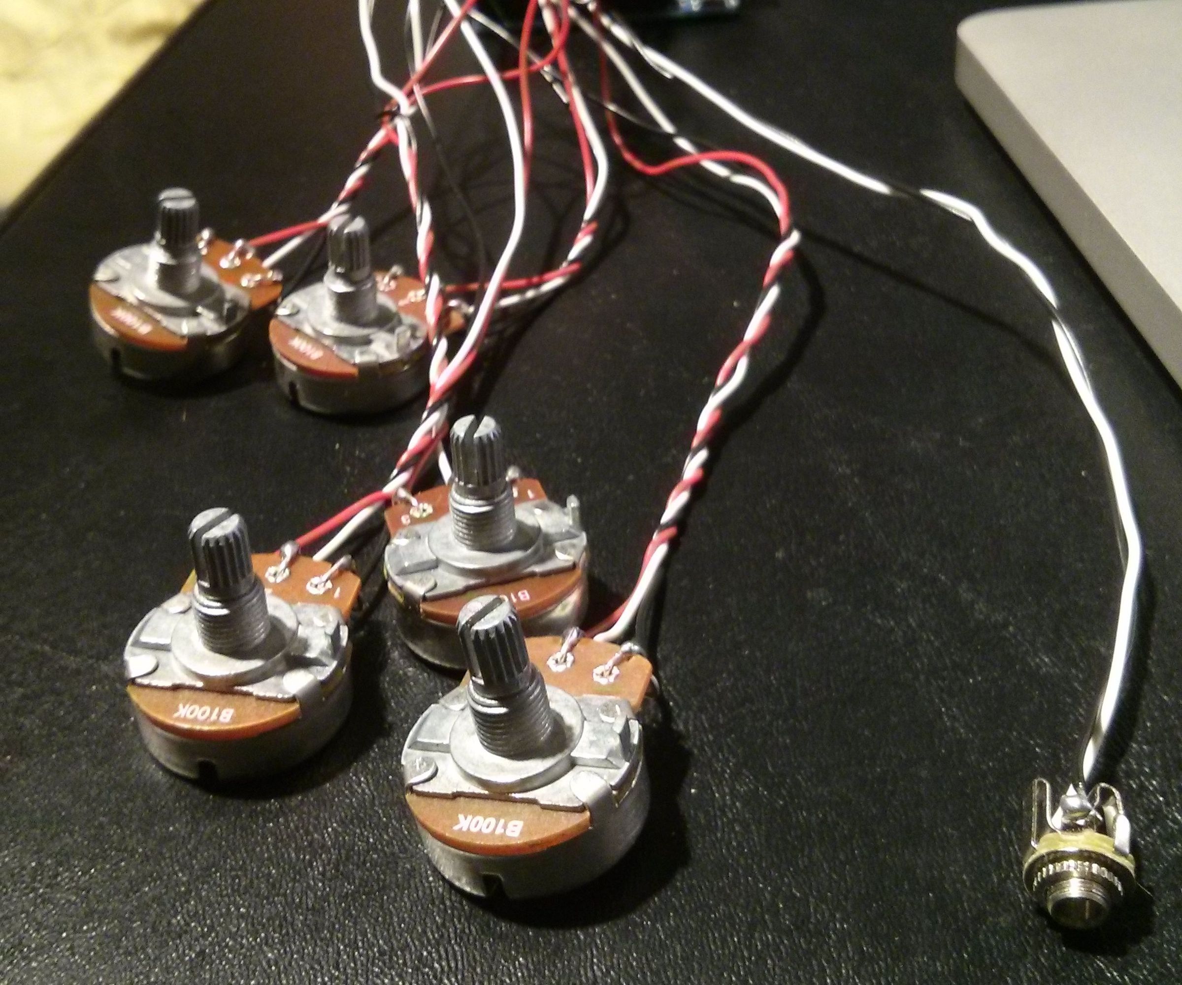 Using Mozzi Library With 5 Potentiometers : 5 Steps (with Pictures
