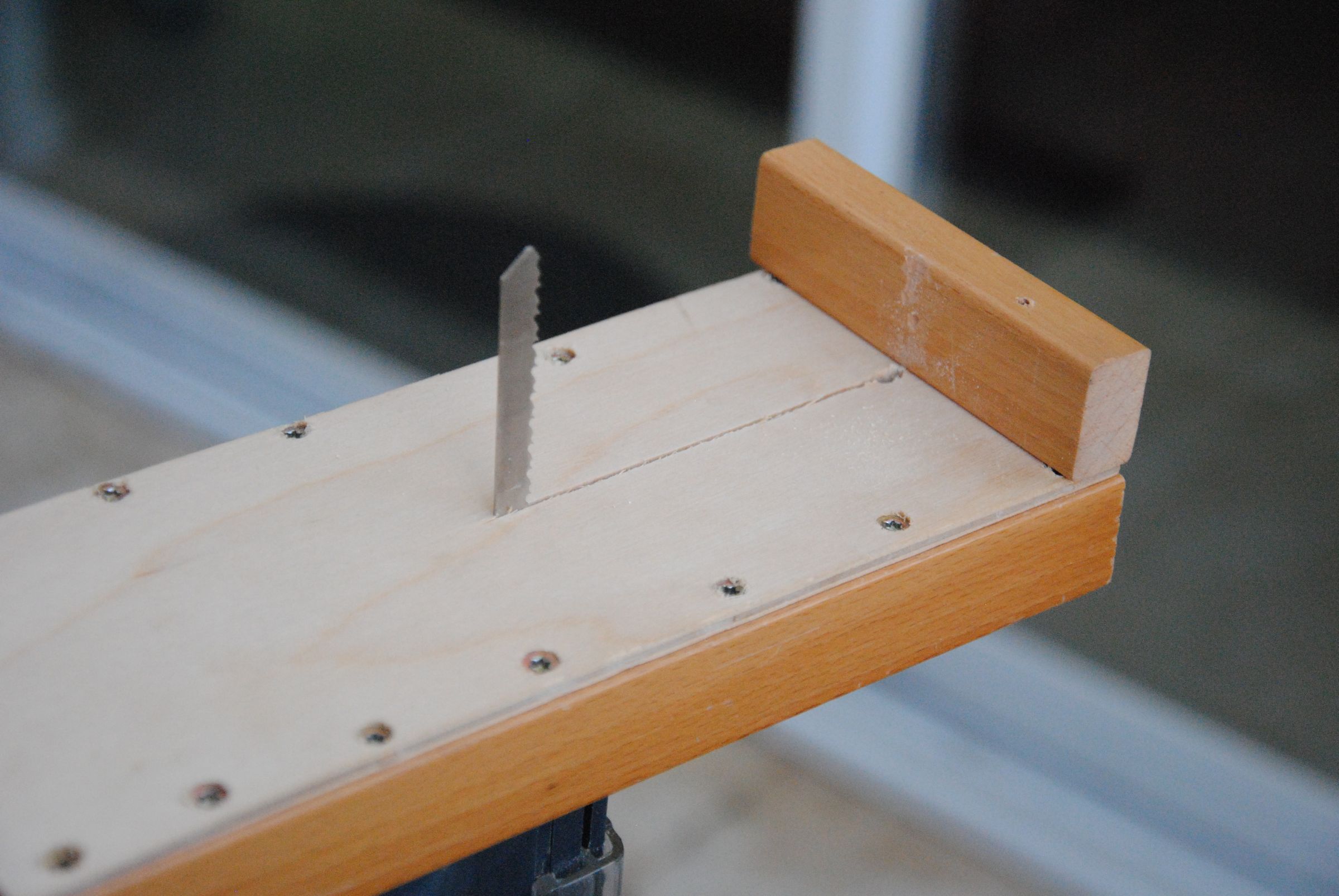 DIY Jigsaw Crosscut Sled Perfect Jigsaw Cuts Every Single Time! 8