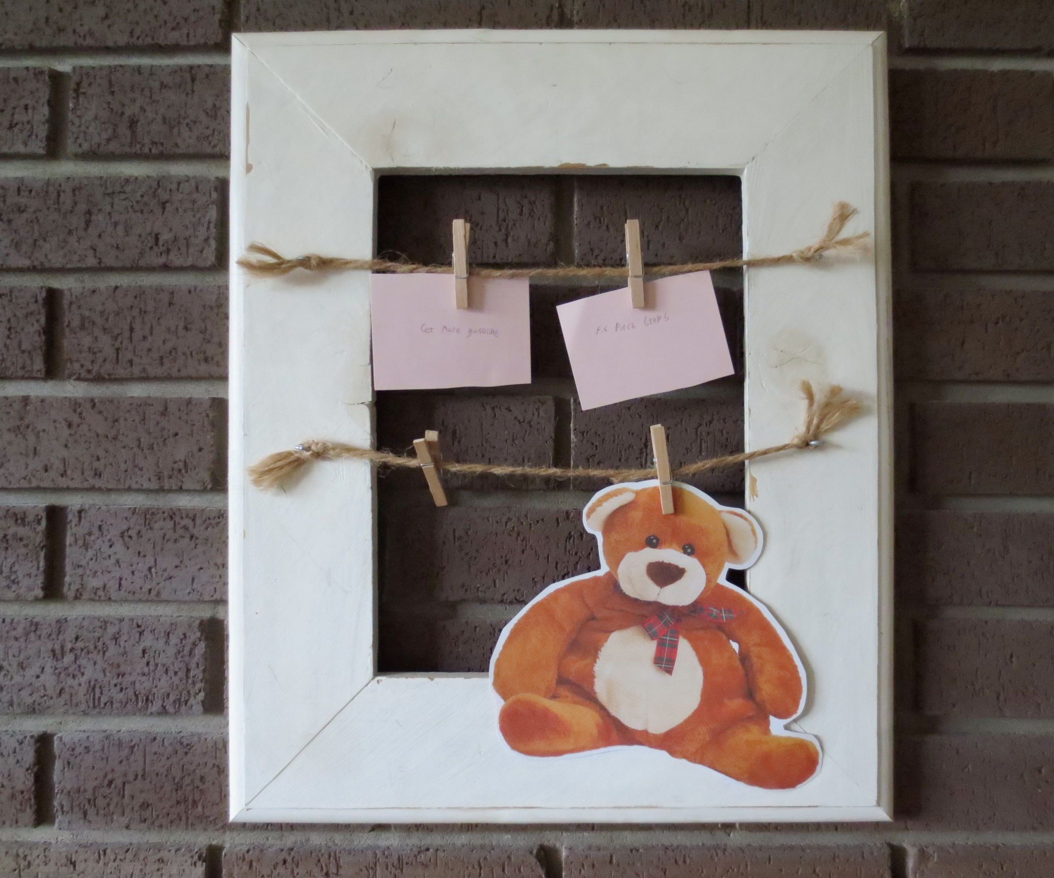 Old Fashioned Style Clothespin Frame