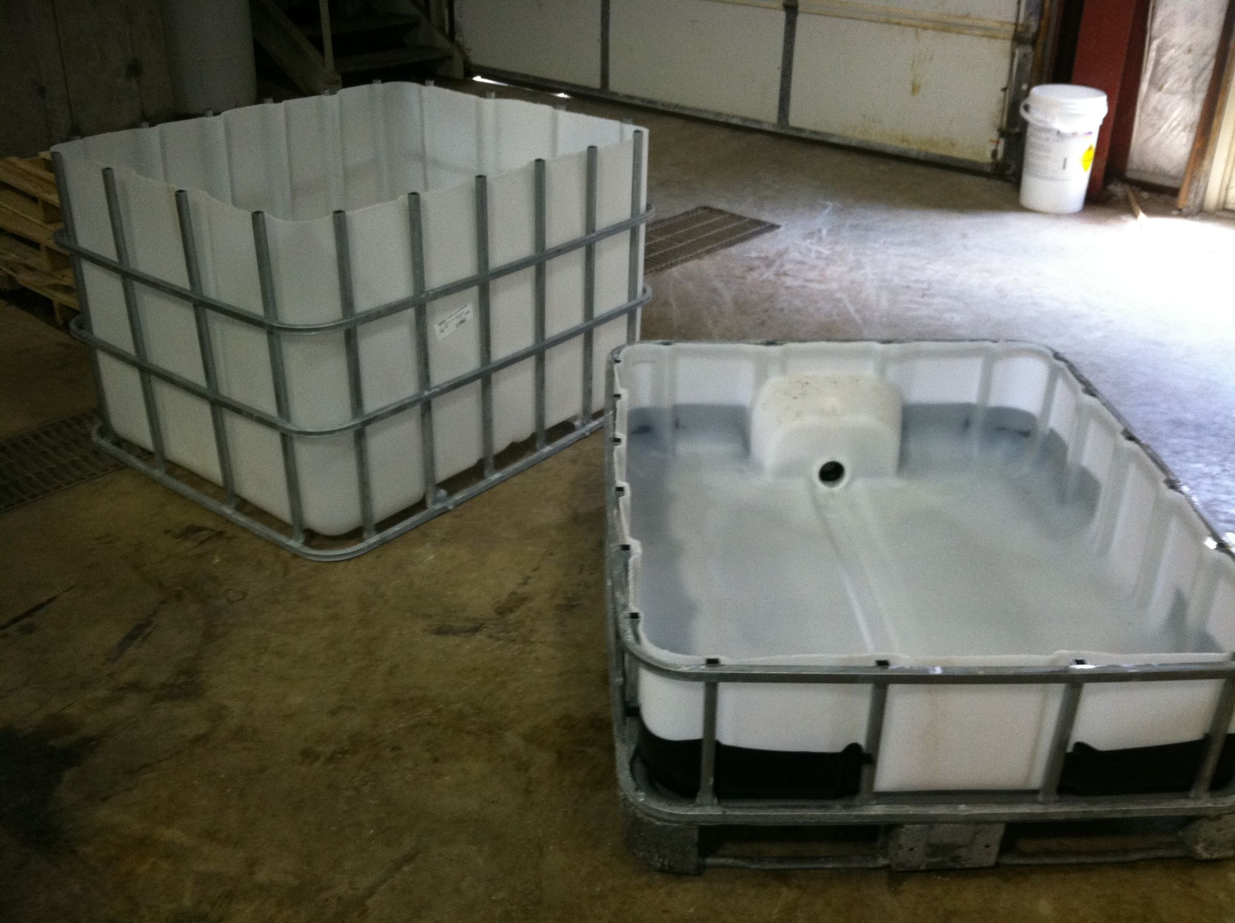 IBC Tote Kiddie Pool 6 Steps (with Pictures) Instructables