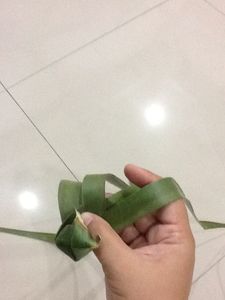 Weave the Leaves