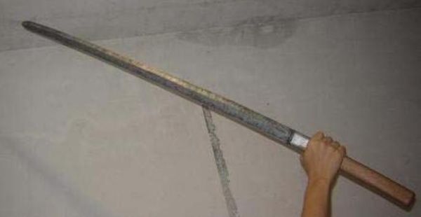 How to Make a Wooden Sword Look Like a Real One