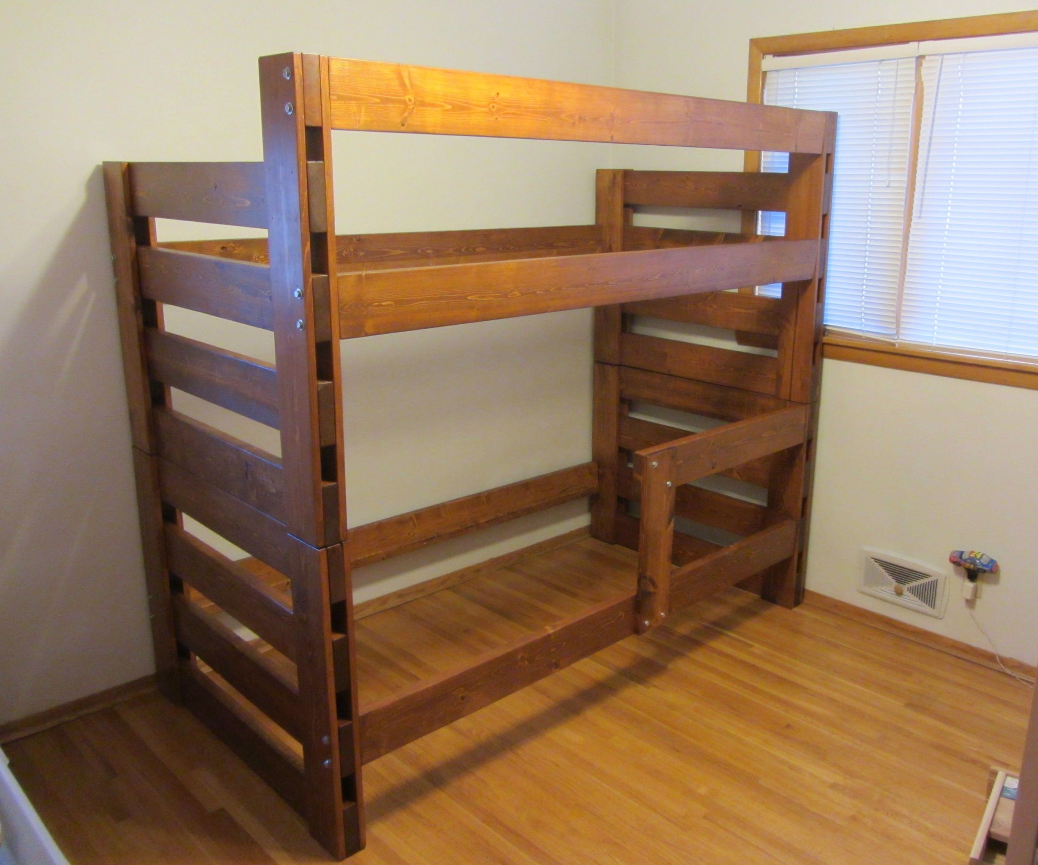 Maxtrix Twin XL Low Bunk Bed with Straight Ladder on Front – Kids Bedroom  Gallery, image size:2100x1750