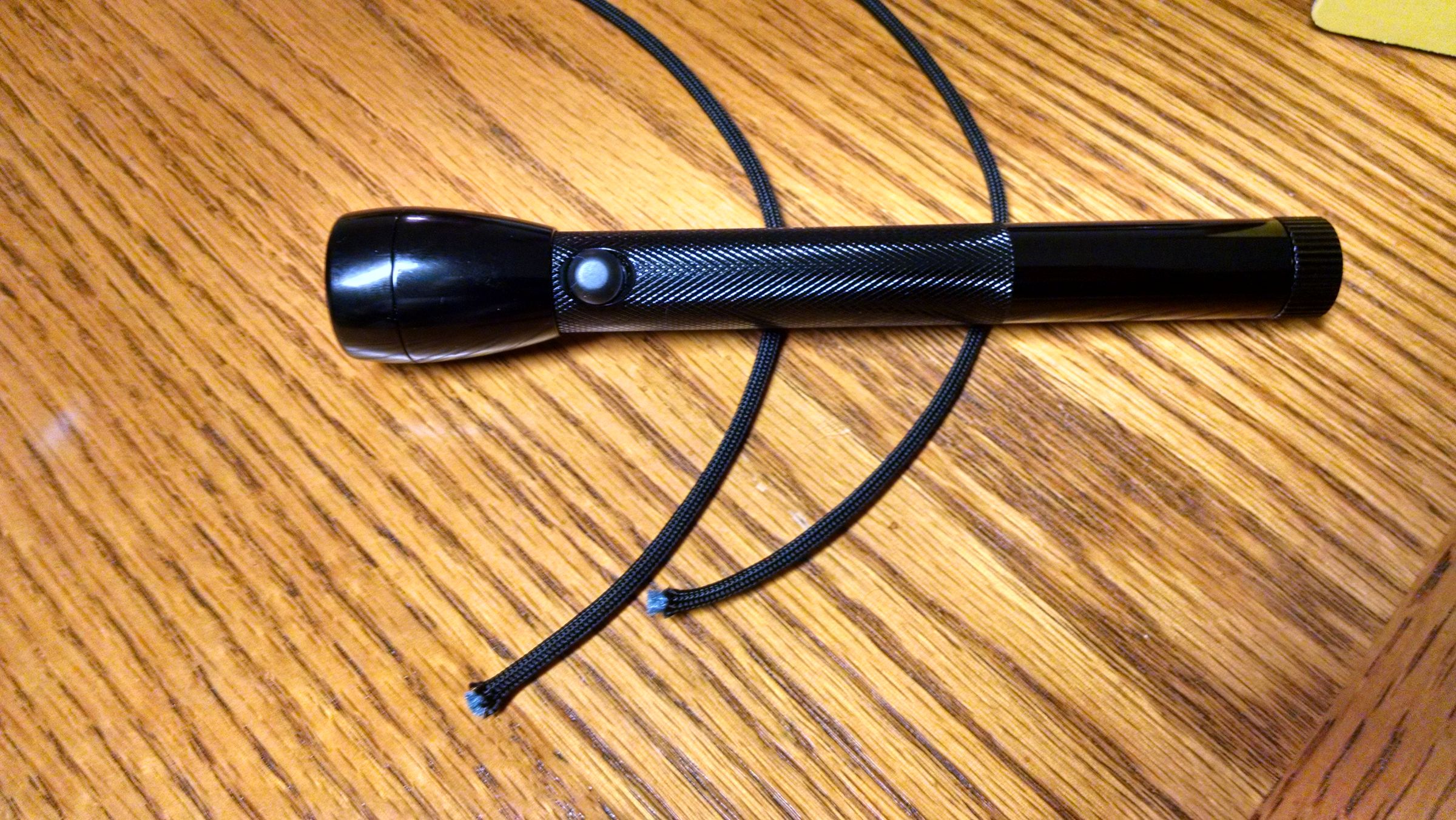 Paracord Flashlight Grip. 5 Steps (with Pictures) Instructables