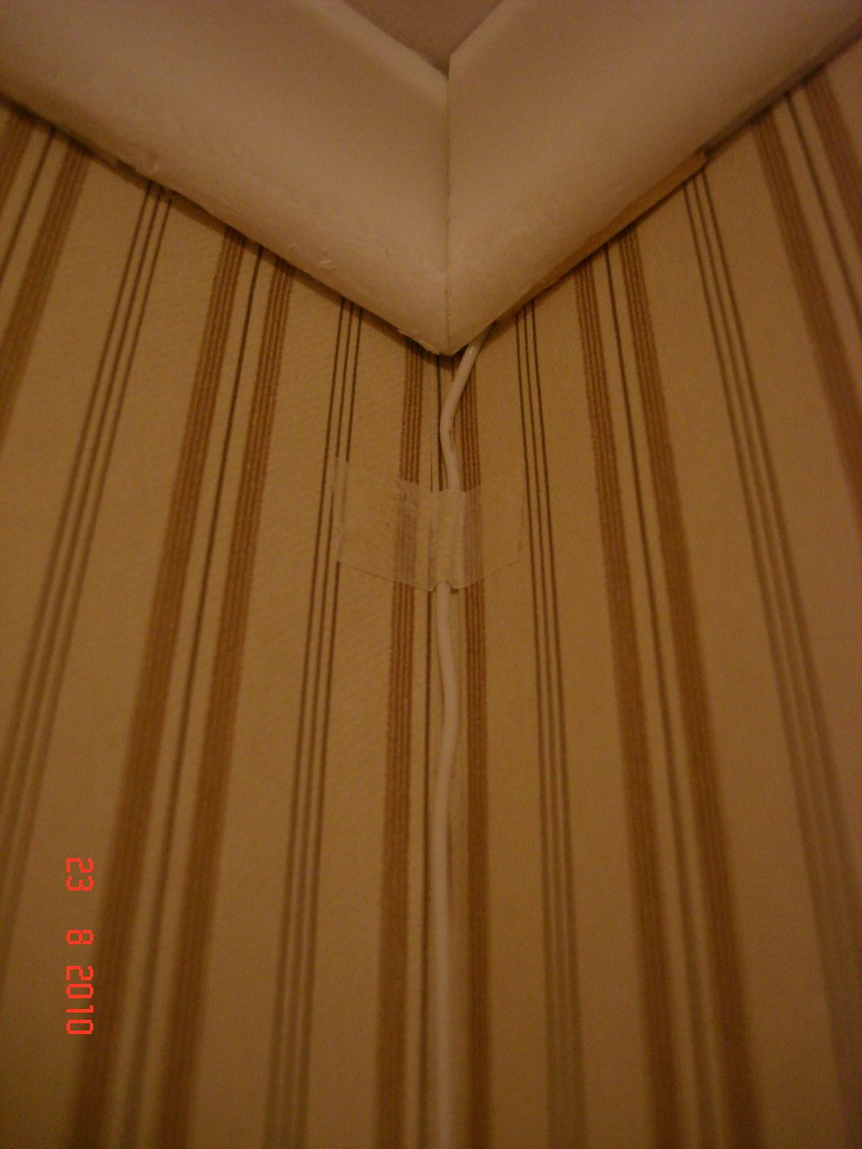 A Neat Invisible Indoor Aerial