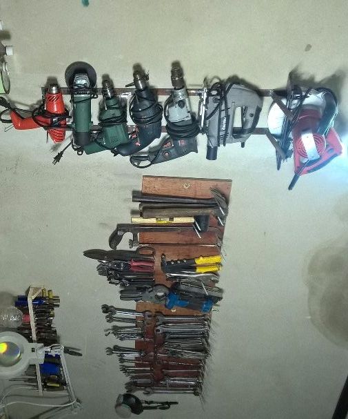 A Simple Wall Rack for Electric Tools With Metal From Backyard