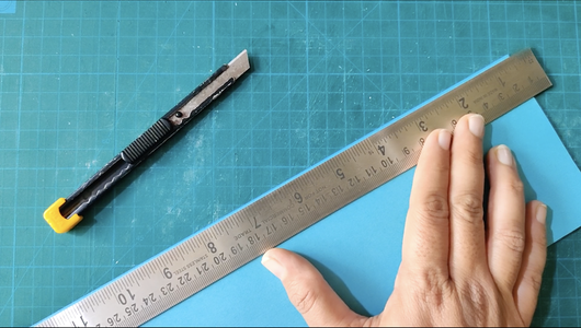 I'll Teach You How to Cut the Paper First
