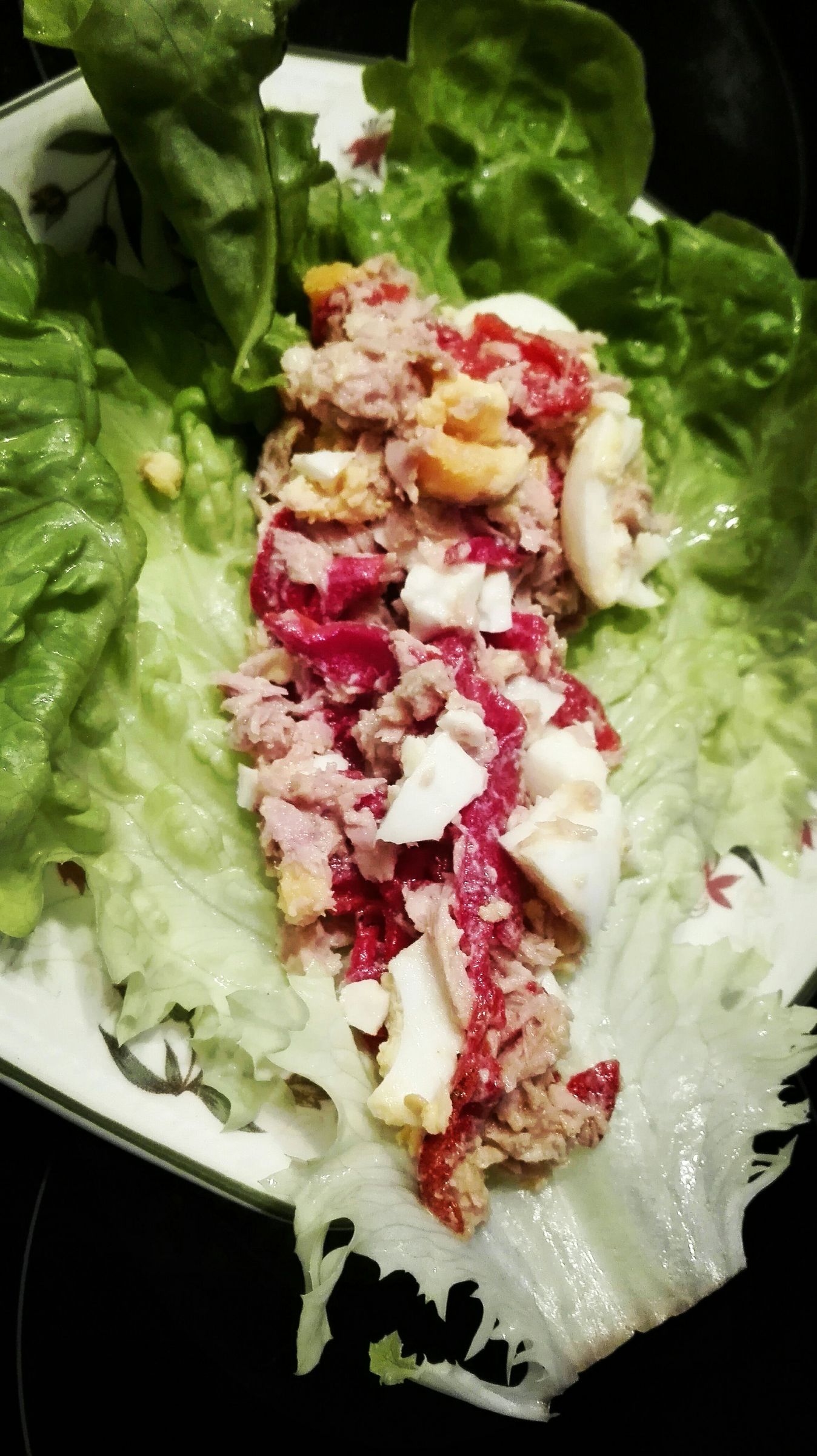 Egg, Tuna and Pepper Salad Wraps
