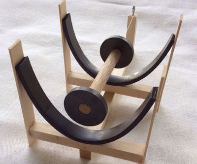 Magneeto Floating Wheels (from ScienceKitShop.com)