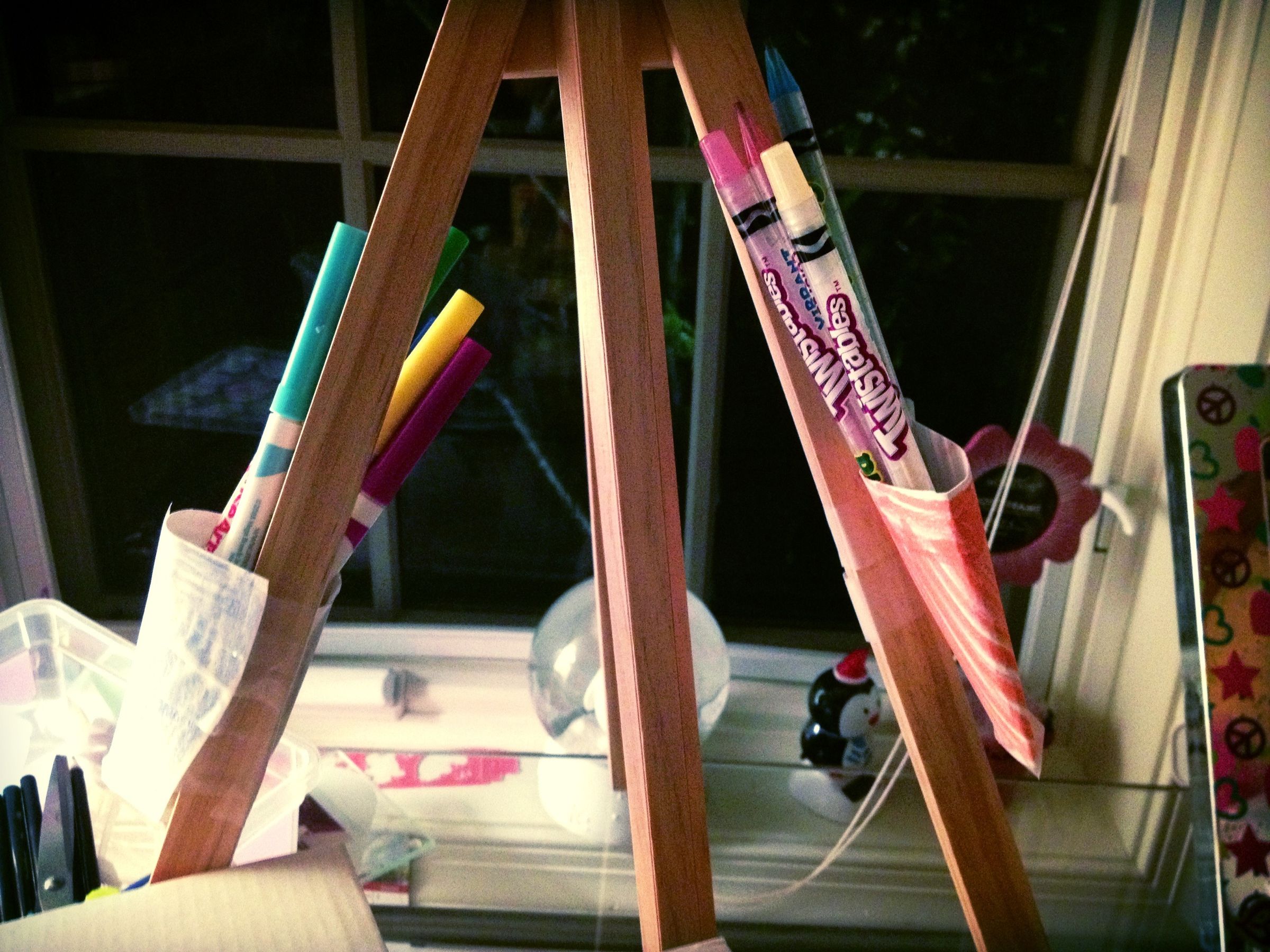 Easel Pockets!