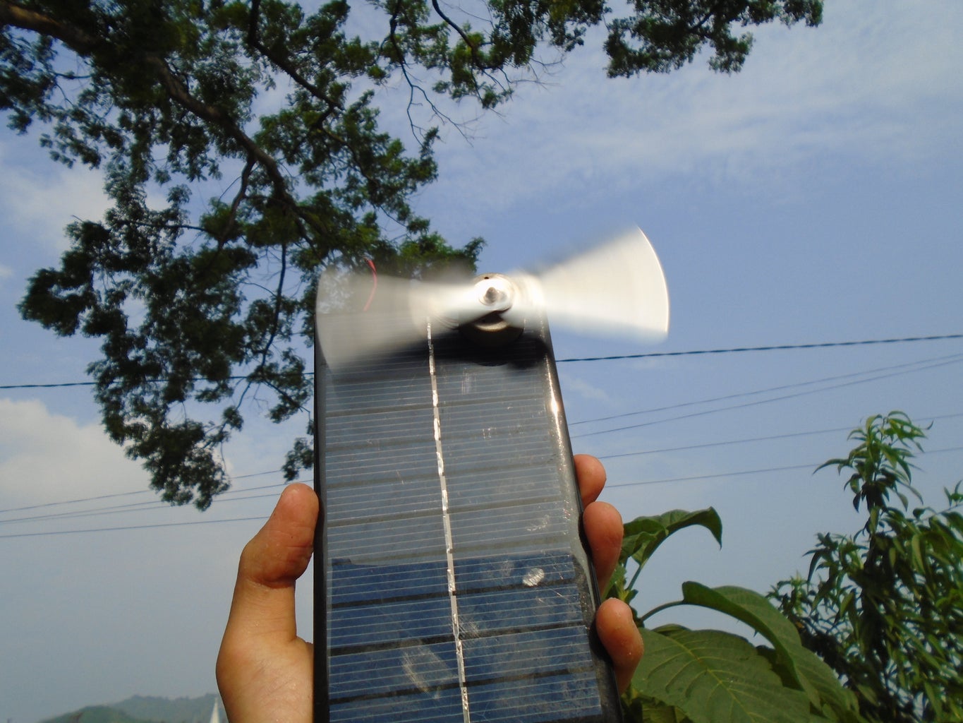 How to Make a Powerful Fan With Solar Panel