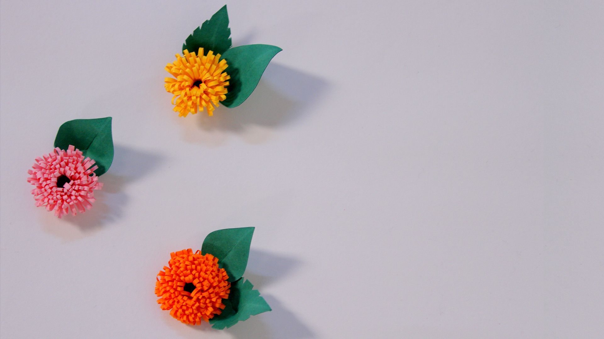 How to Make Quilled Fringed Flowers Using Paper Art Quilling DIY