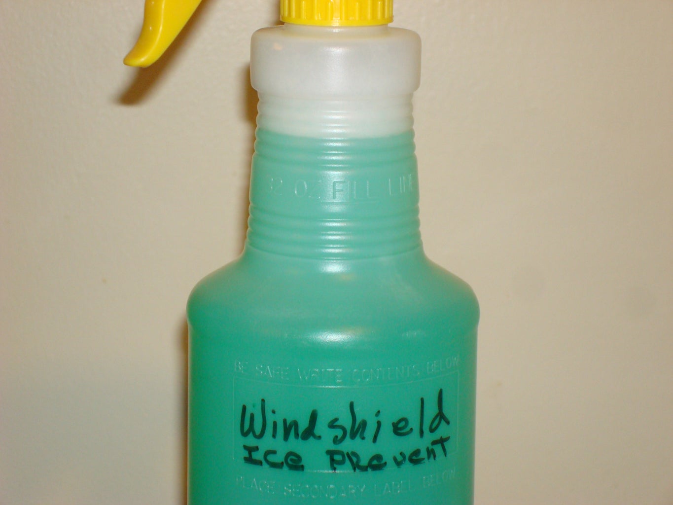 Windshield DeIcer/ and Ice Prevention Spray 7 Steps (with Pictures