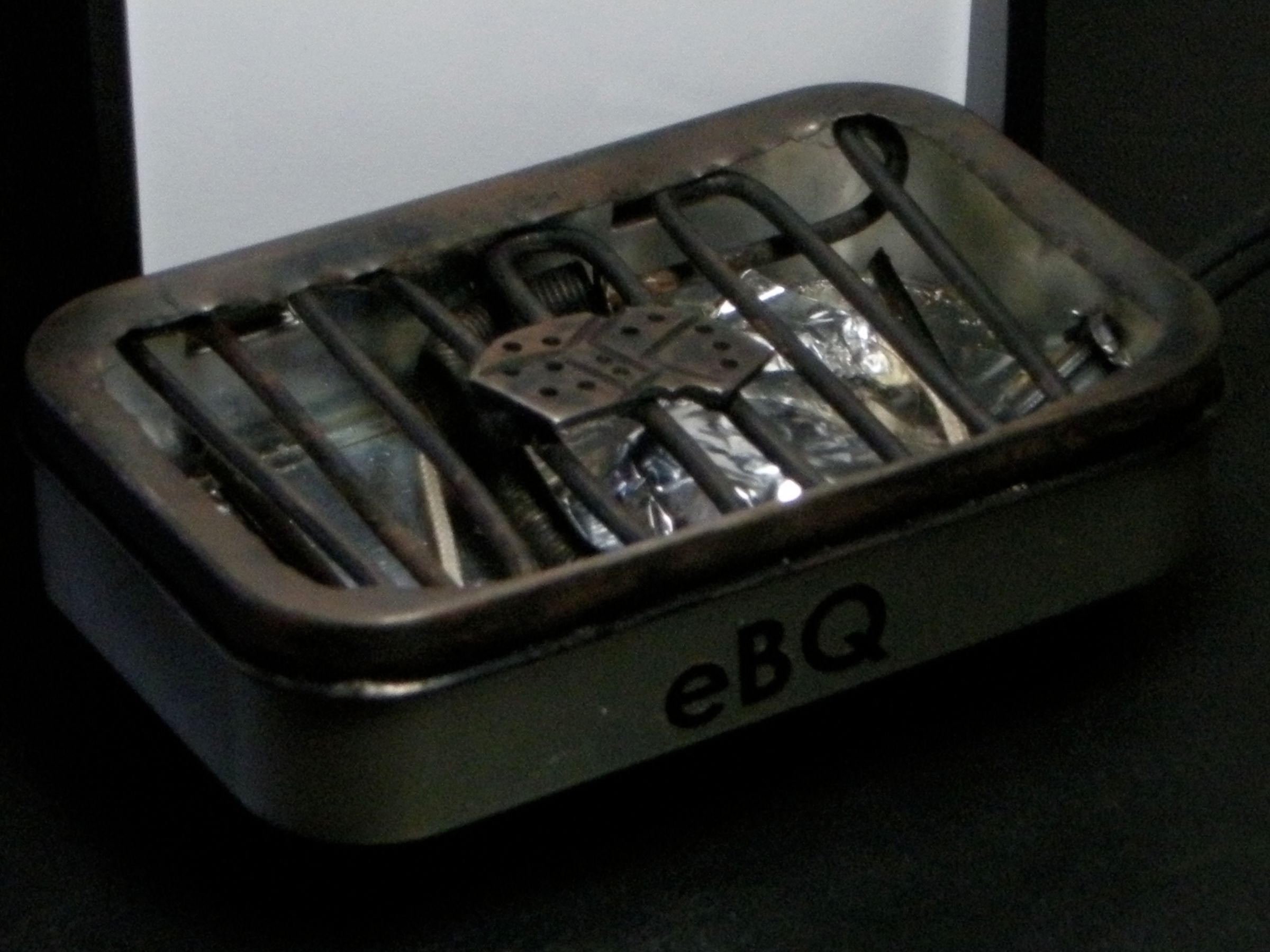 Make your own eBq BBQ Grill out of an Altoids box